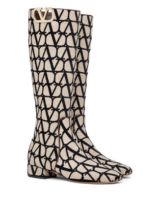 Valentino Garavani Boots Beige