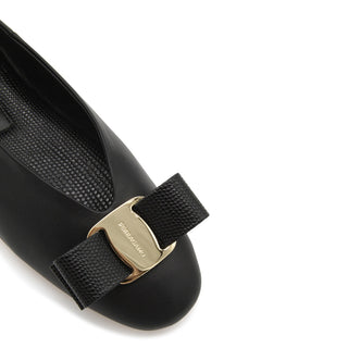 Ferragamo Flat Shoes Black