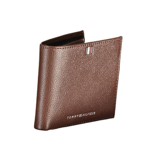 Sleek Brown Leather Wallet With Contrast Details