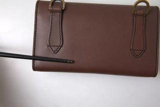 Elegant Leather Shoulder Bag In Rich Brown