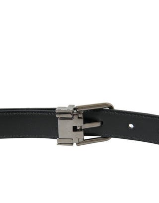 Elegant Leather Belt With Metal Buckle