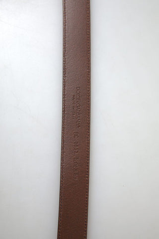 Elegant Leather Belt With Metal Buckle