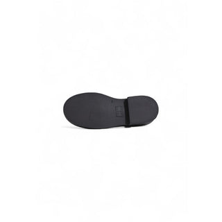 Black Leather Flat Shoe