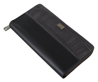 Elegant Textured Leather Zip-around Wallet