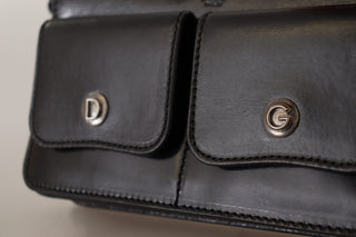 Elegant Mini Leather Wallet In Timeless Black