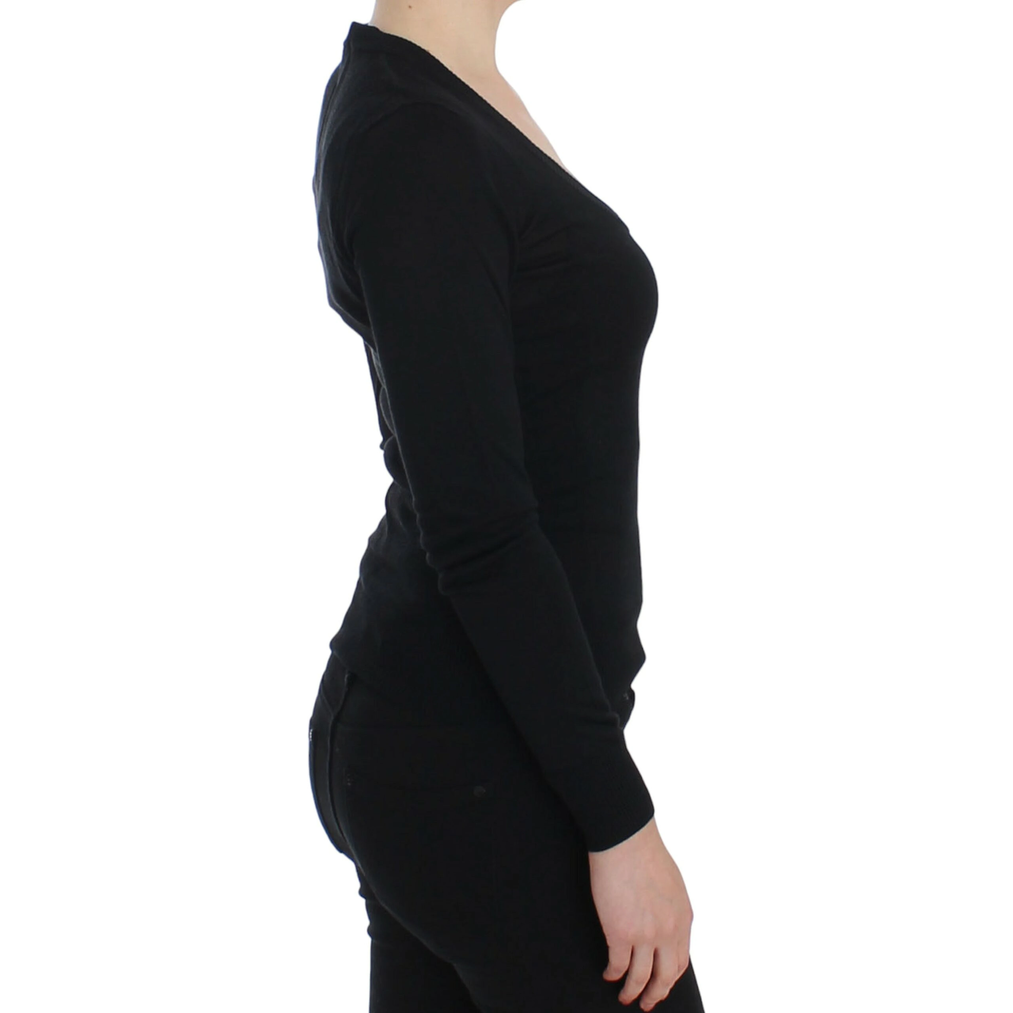 Black cashmere crewneck sweater pullover