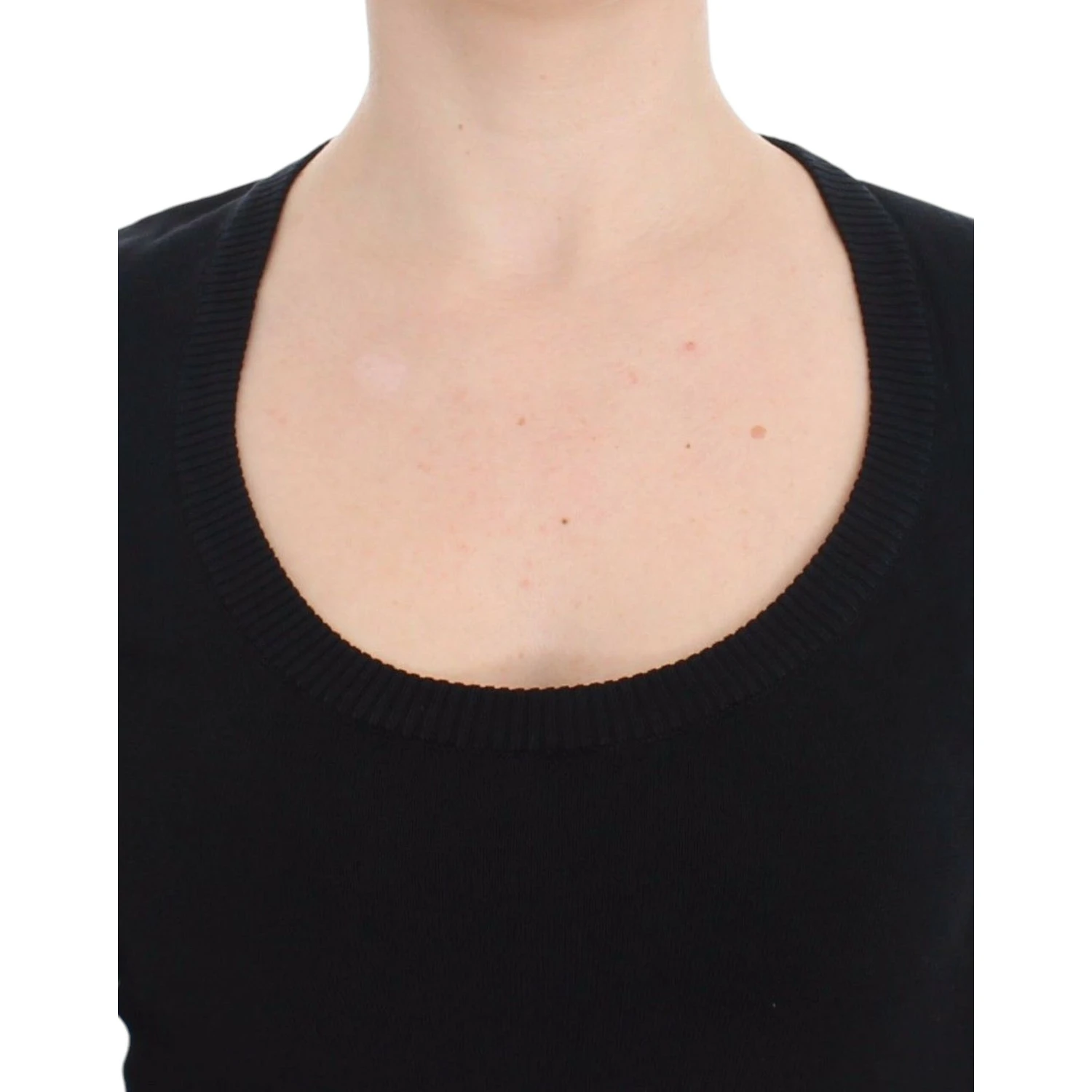 Black cashmere crewneck sweater pullover