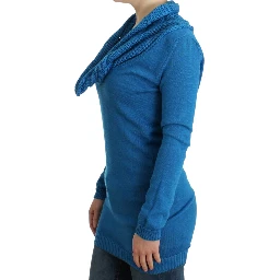 Blue knitted scoopneck sweater