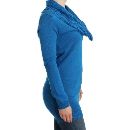 Blue knitted scoopneck sweater