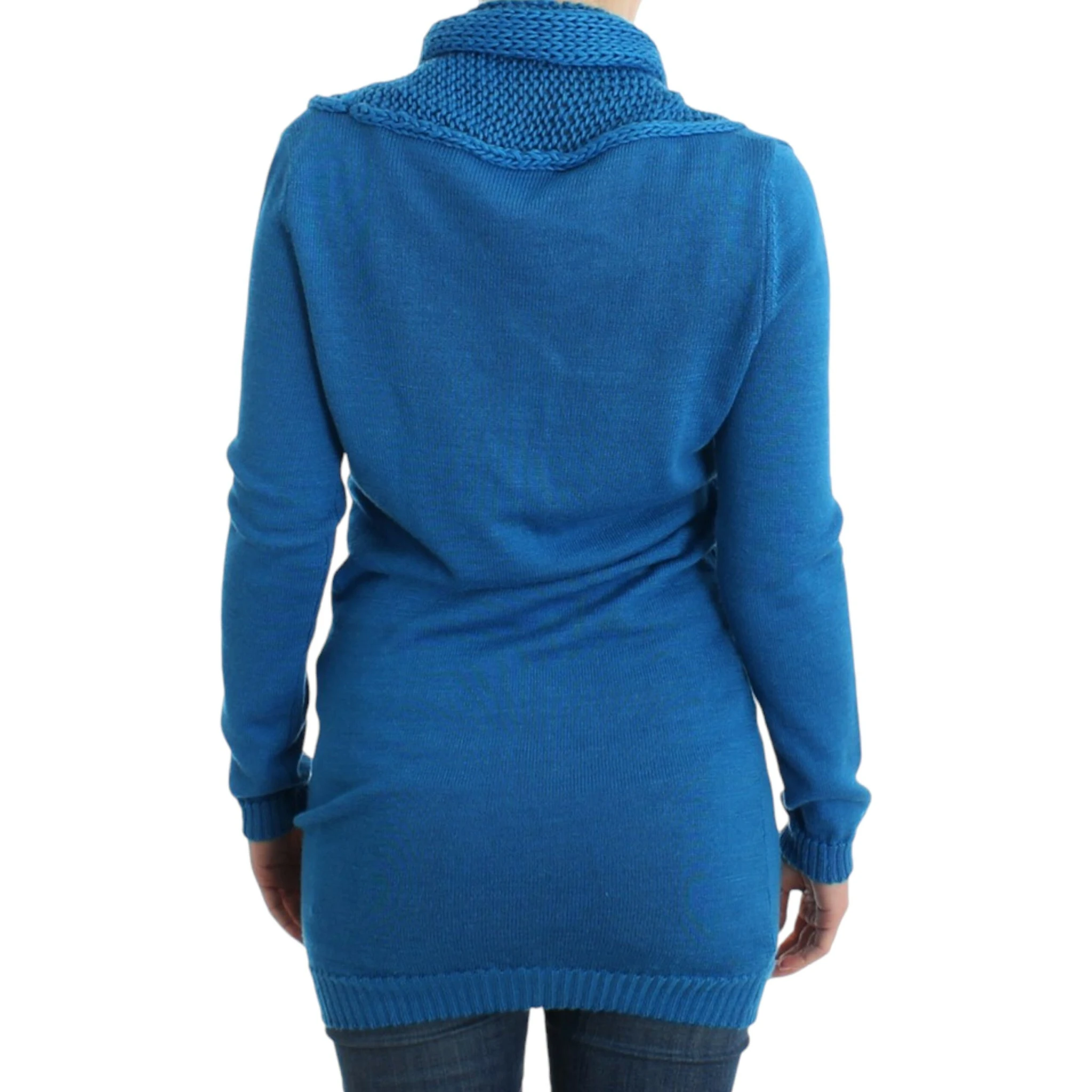 Blue knitted scoopneck sweater