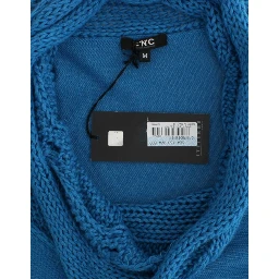Blue knitted scoopneck sweater