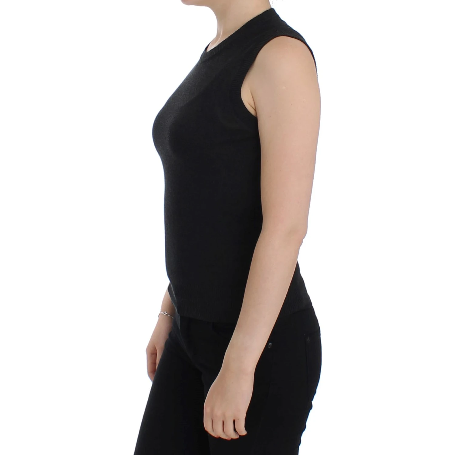 Black Sleeveless Crewneck Vest Pullover