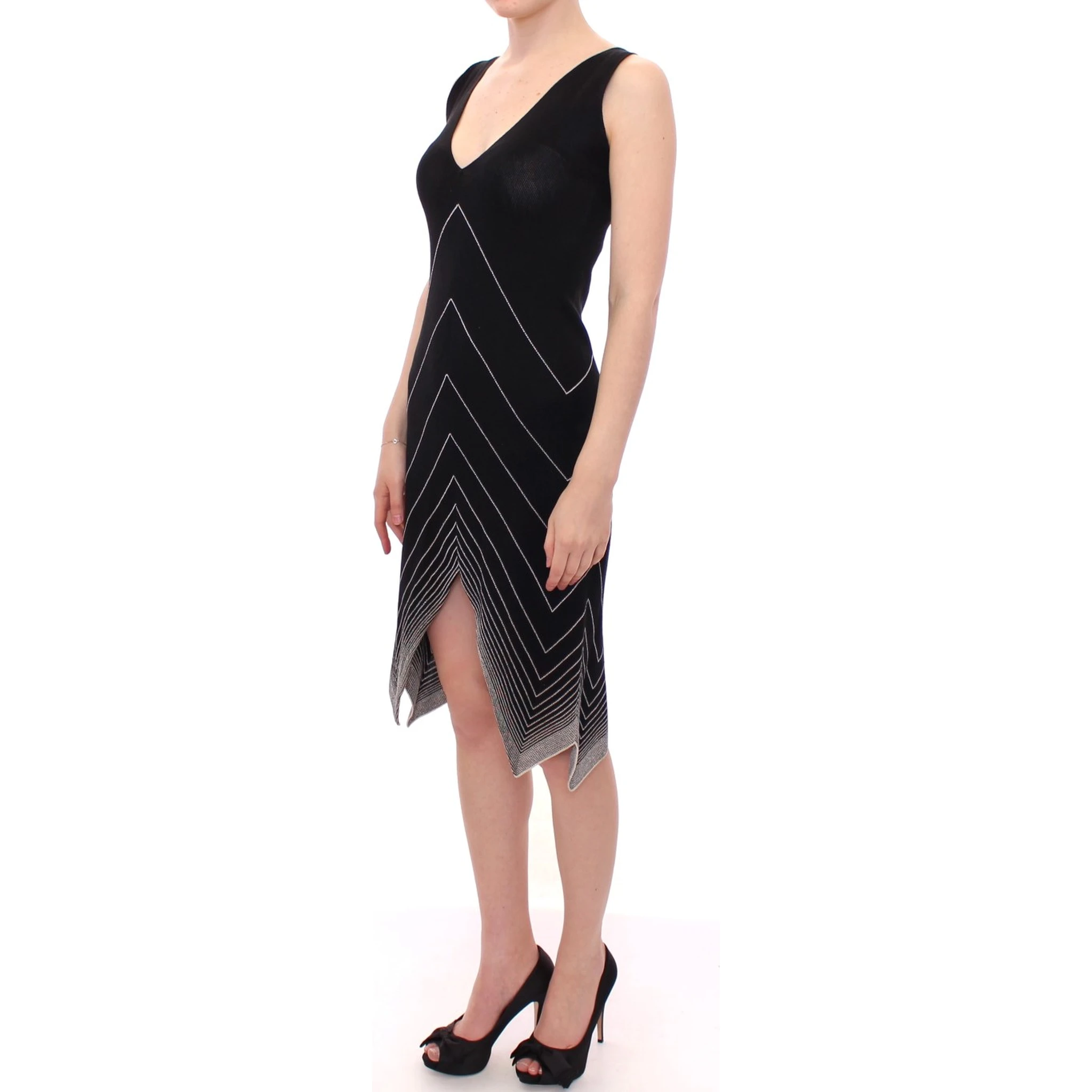 Black White Low V Neck Knitted Cocktail Dress