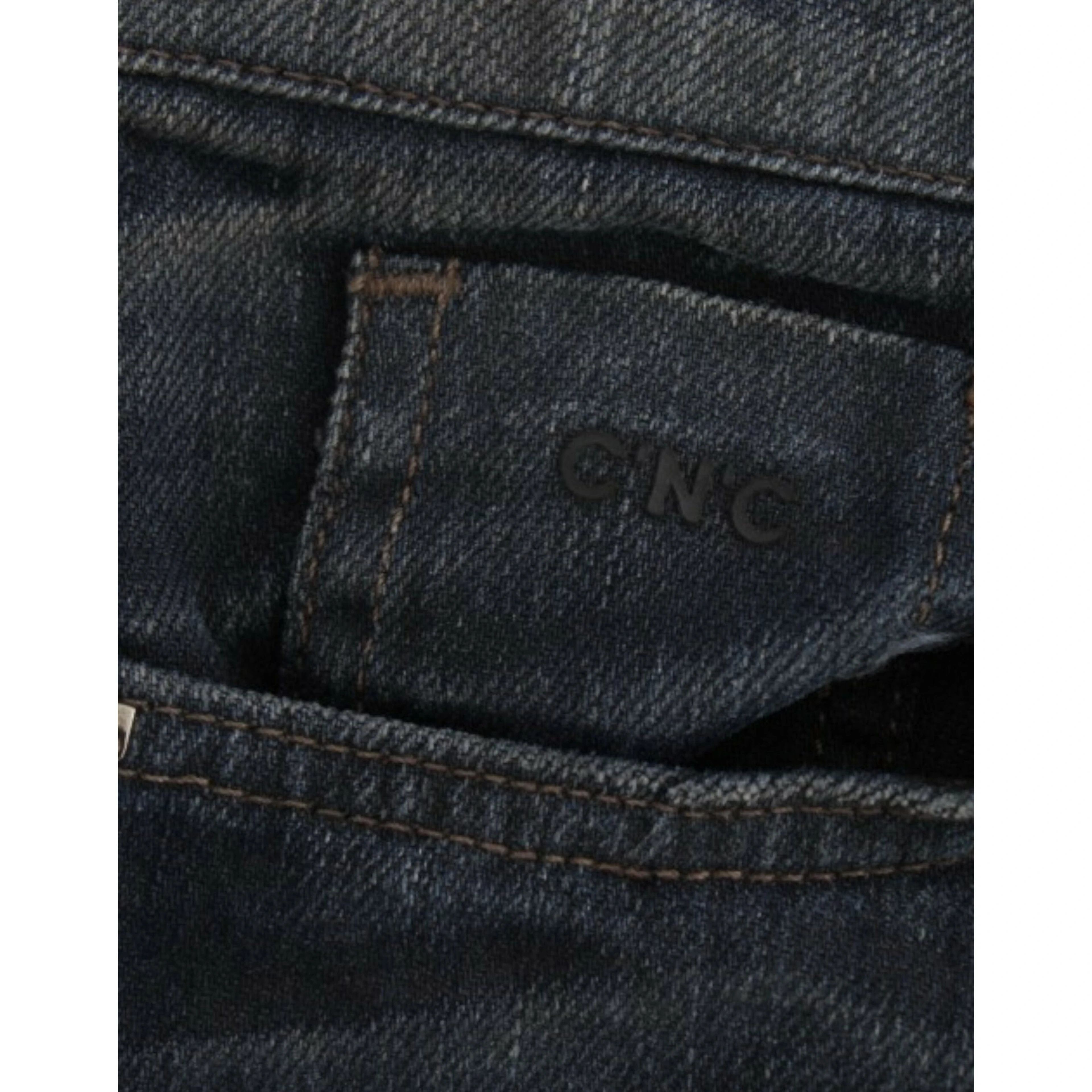 Blue skinnny leg jeans
