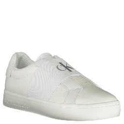 Elegant Trainer With Logo Detail