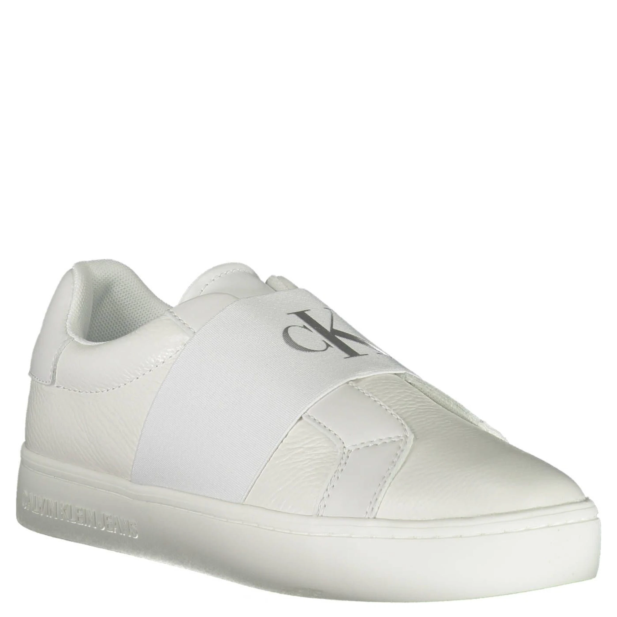 Elegant Trainer With Logo Detail