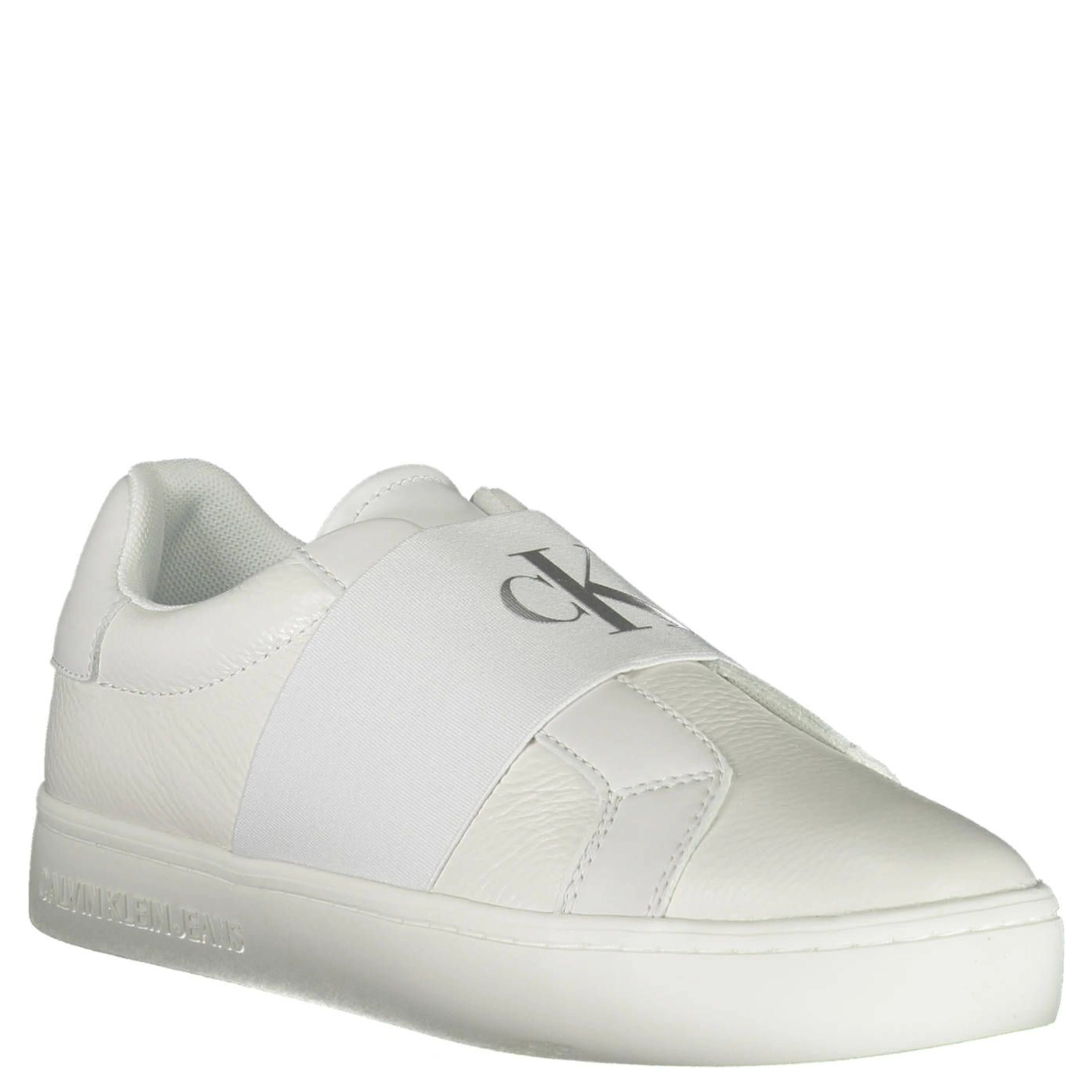 Elegant Trainer With Logo Detail