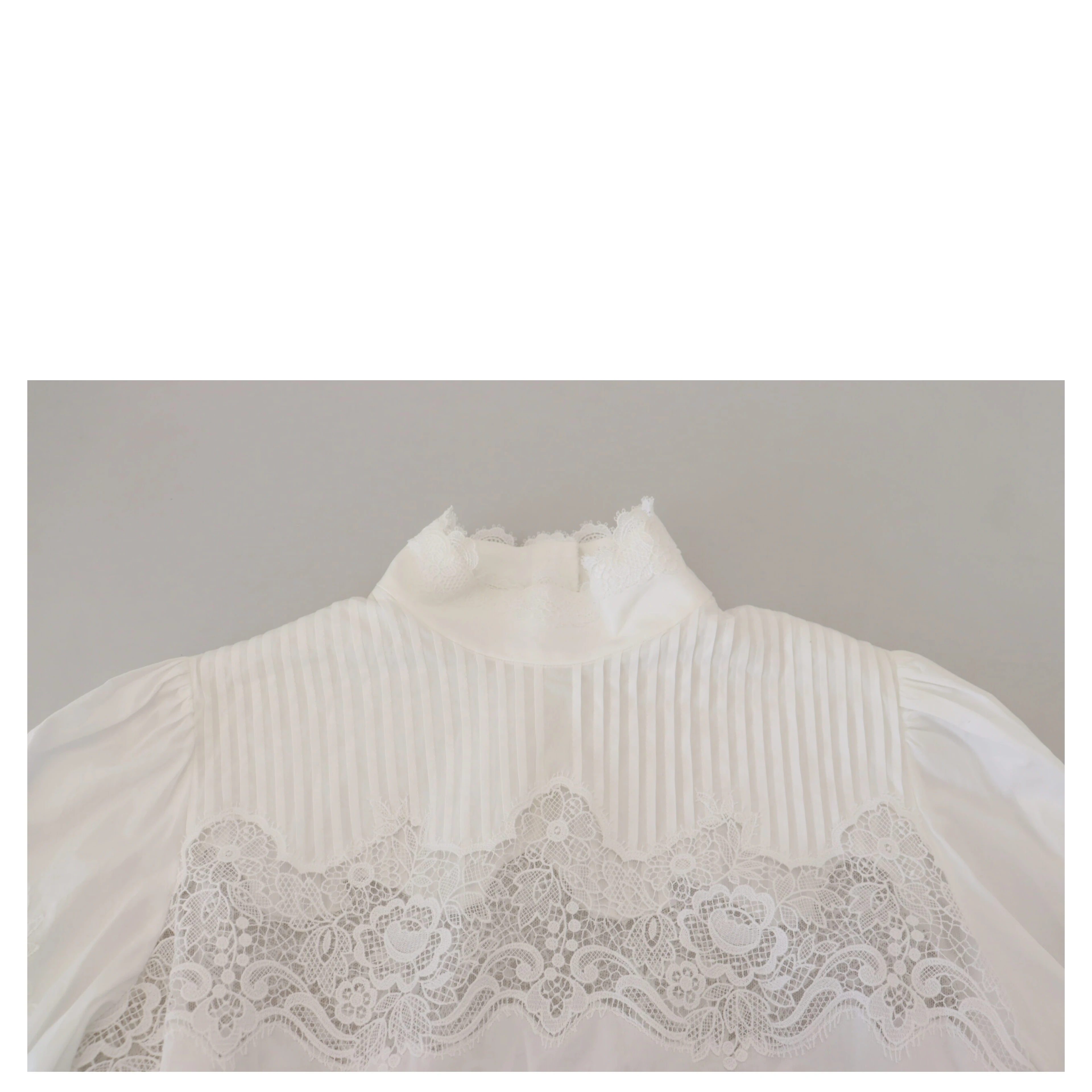 White Cotton Lace Trim Turtle Neck Blouse Top