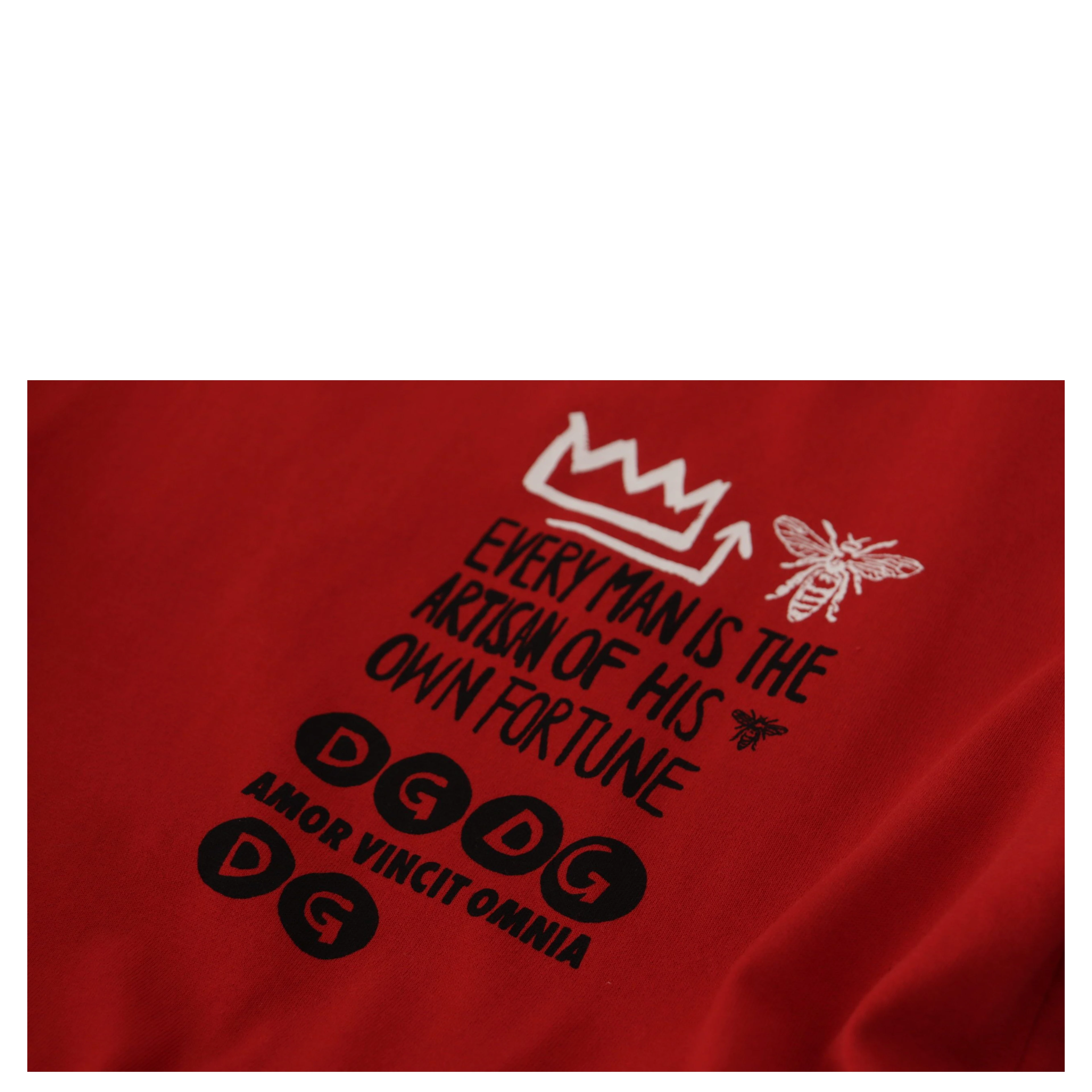 Red Amor Vincit Omnia Crewneck T-shirt