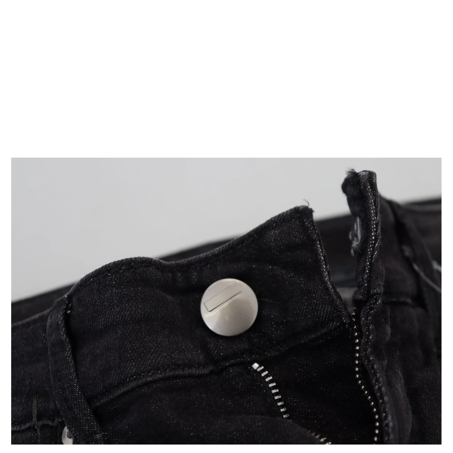 Black Cotton Low Waist Slim Fit Women Casual Denim Jeans