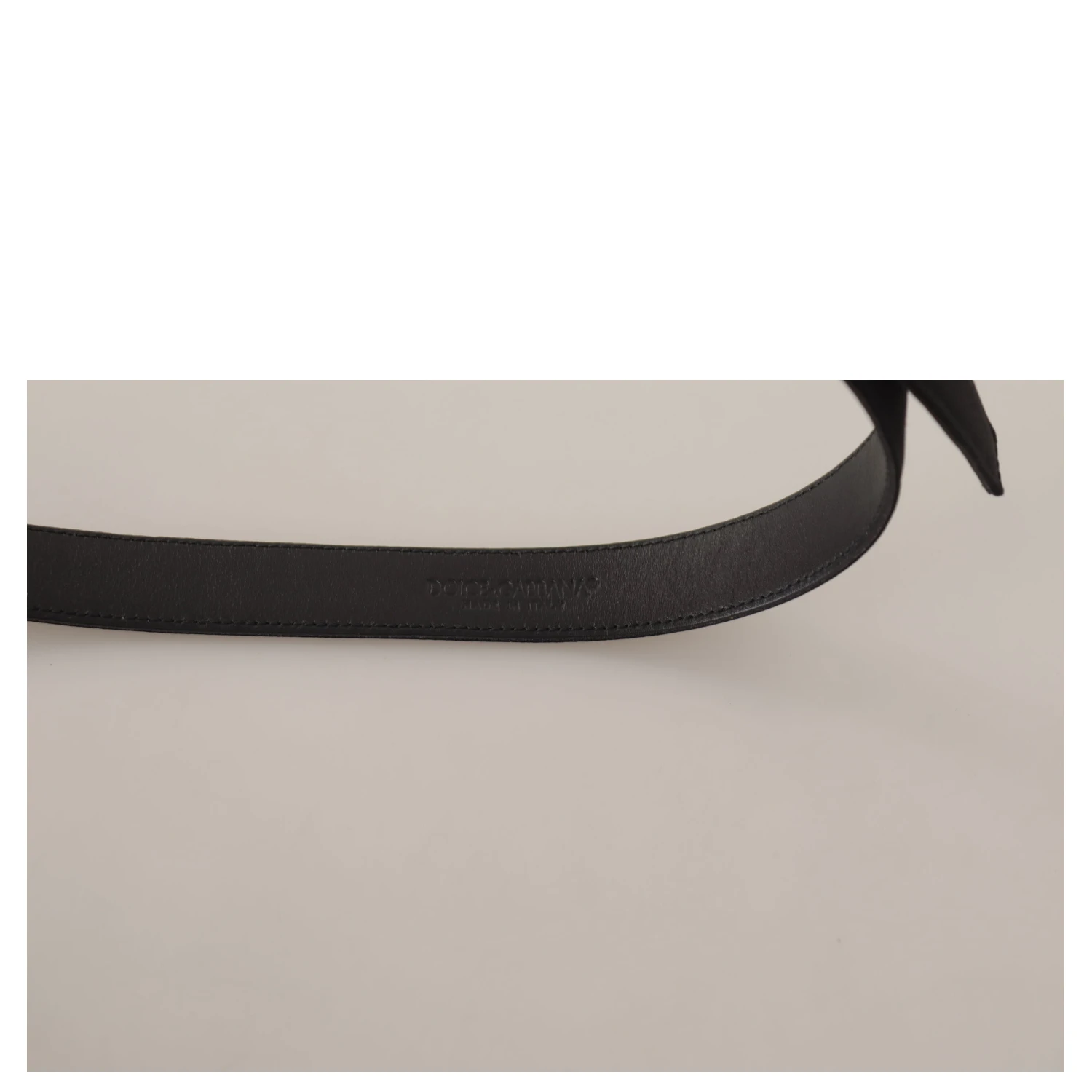 Black Calfskin Leather Vintage Metal Buckle Belt