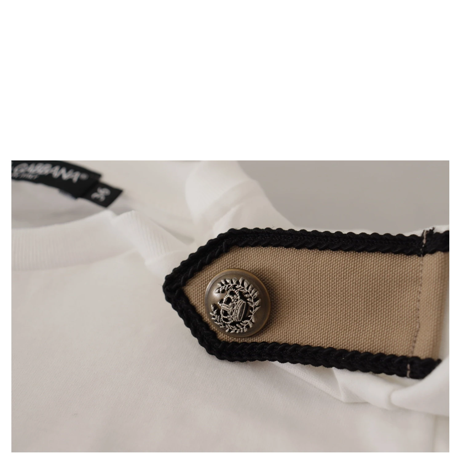White Black Roses Crewneck Cotton  T-shirt