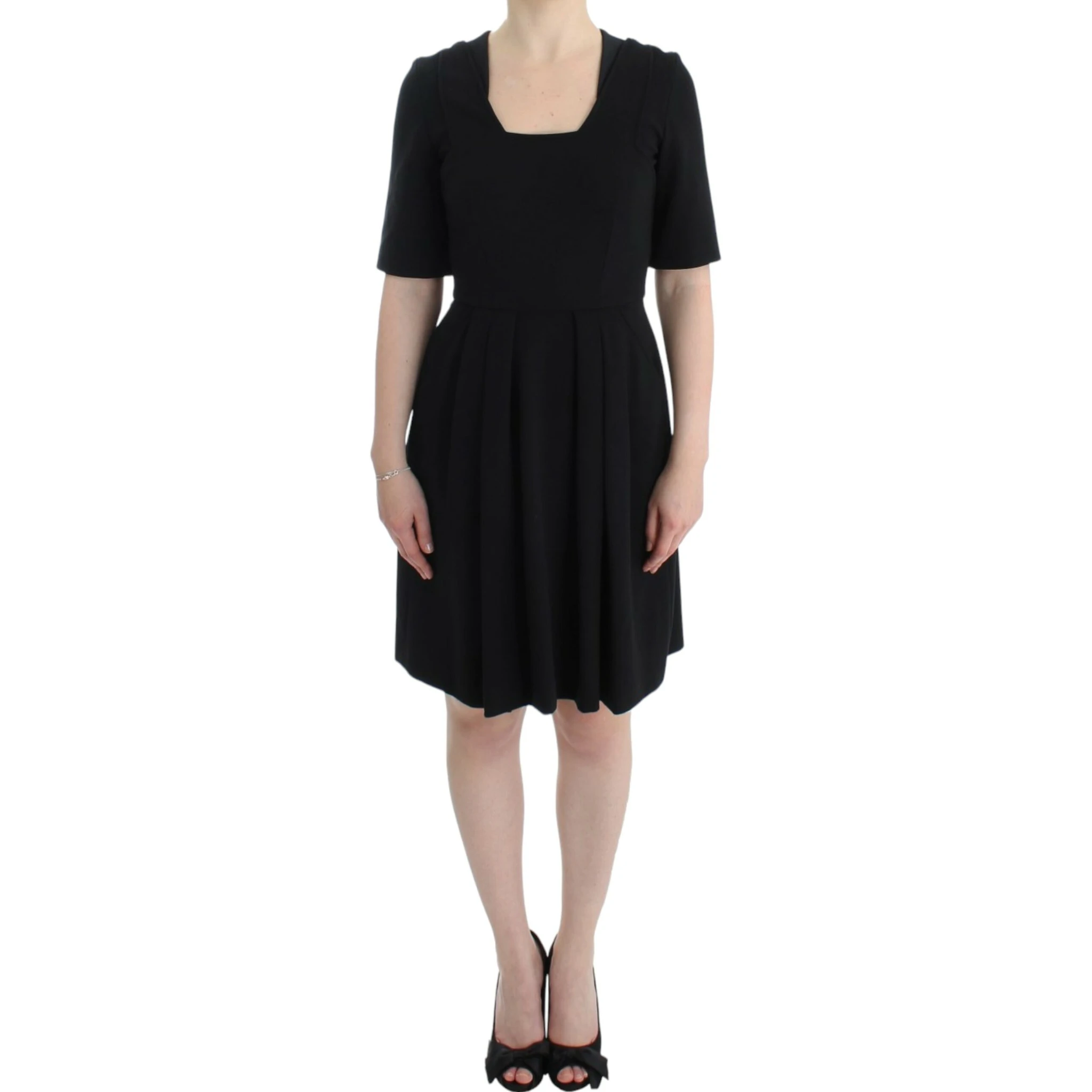 Black short sleeve venus dress