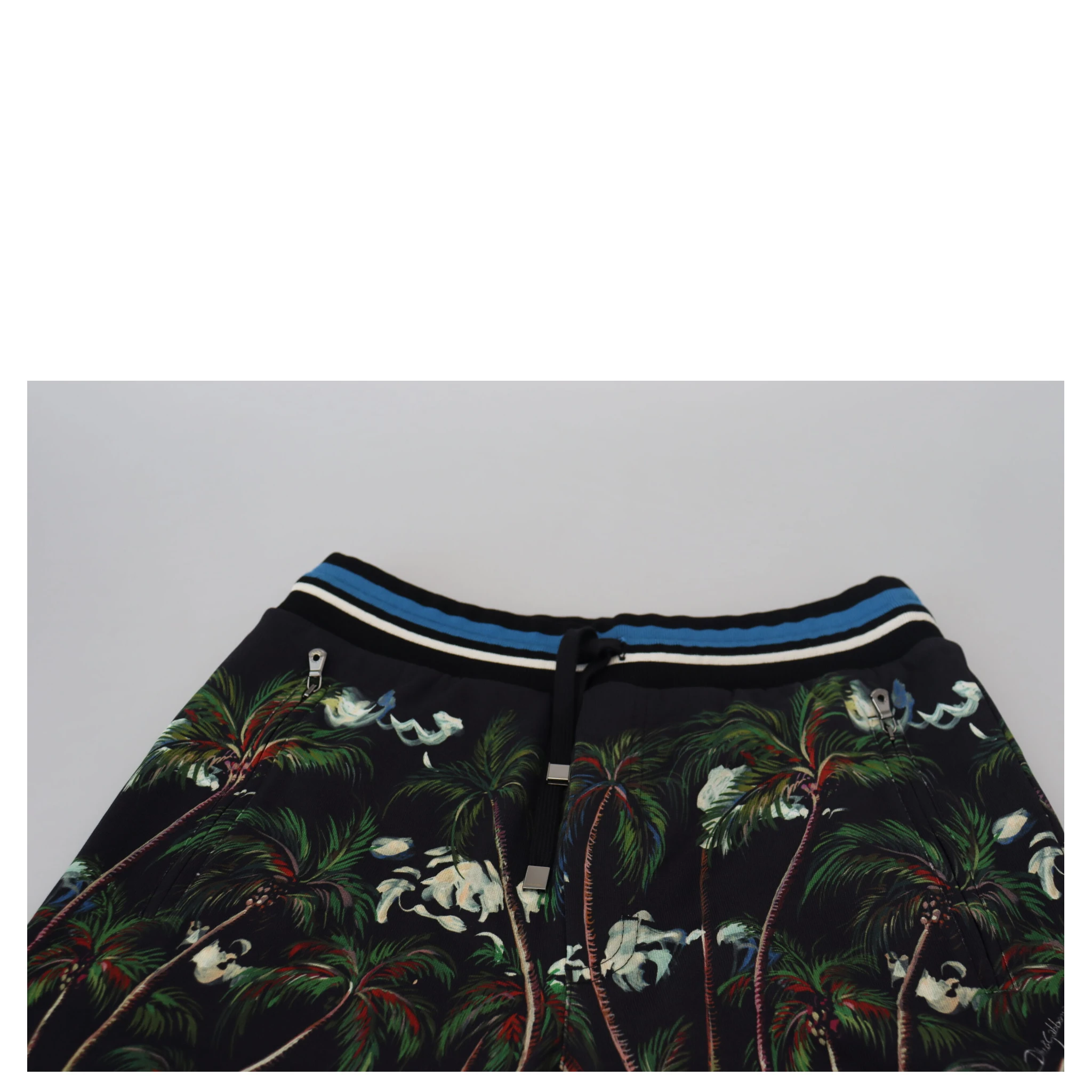 Black Cotton Volcano Print Casual Shorts