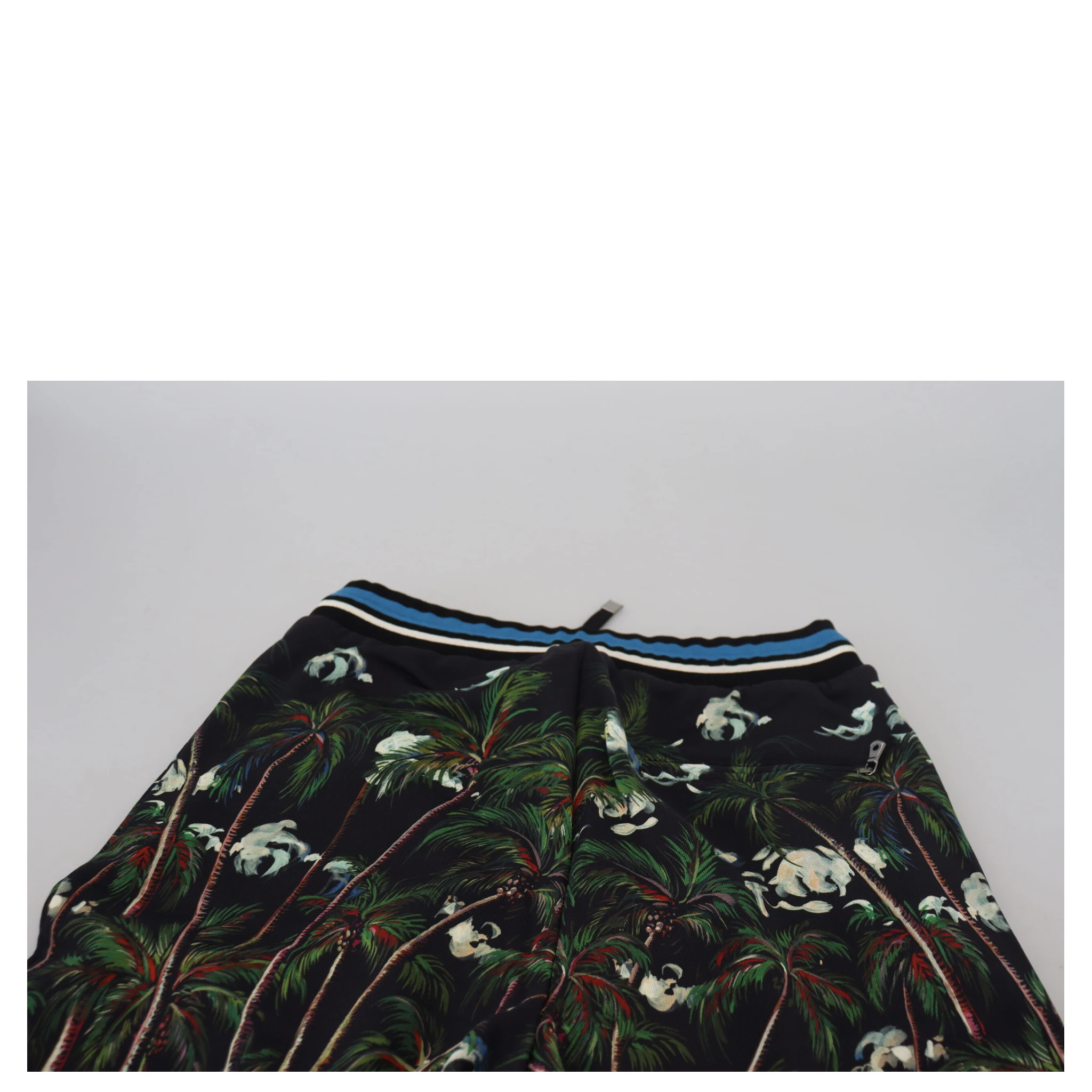 Black Cotton Volcano Print Casual Shorts