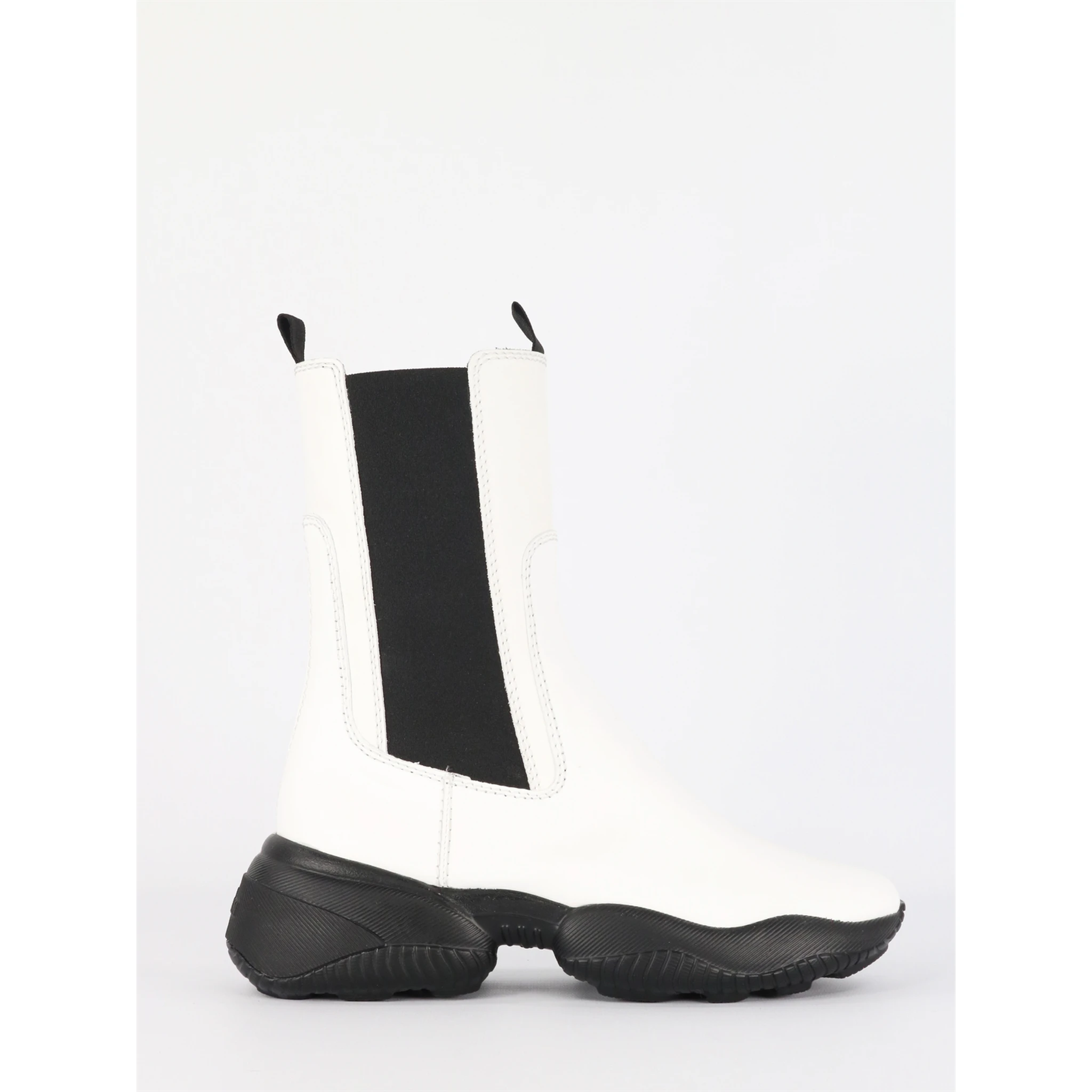 Interaction chelsea boots