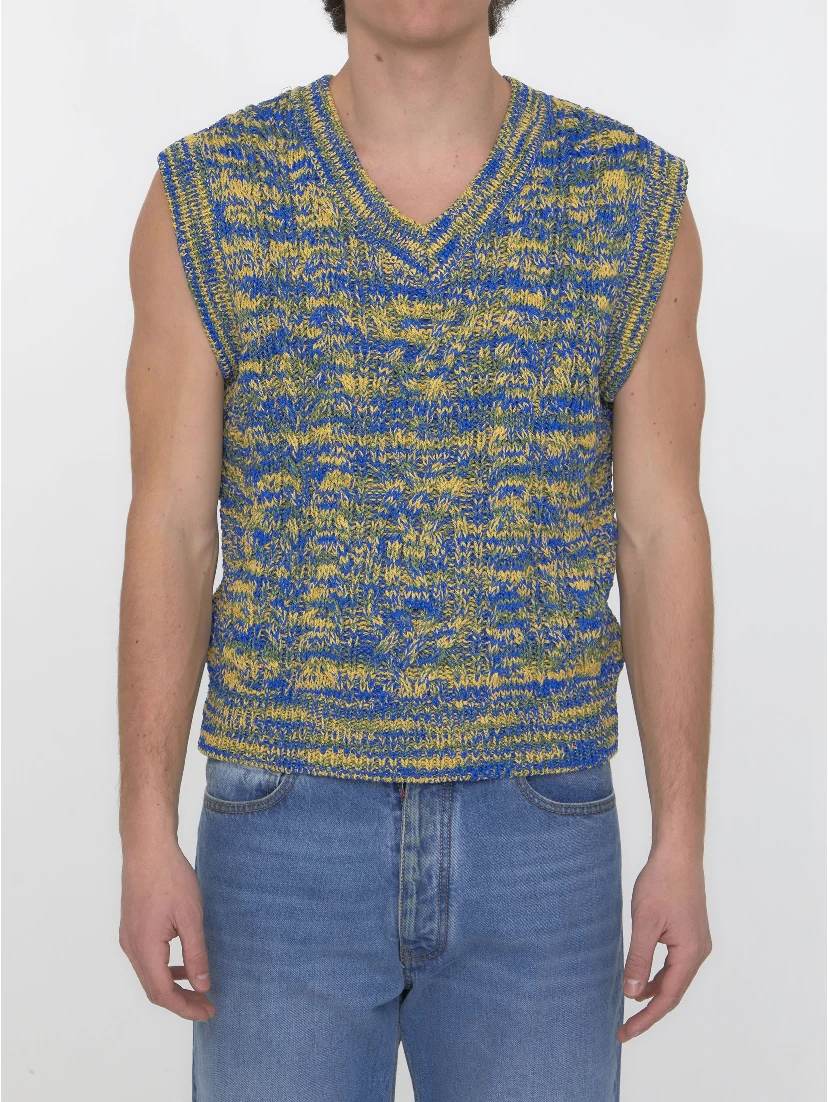 Cable-knit vest