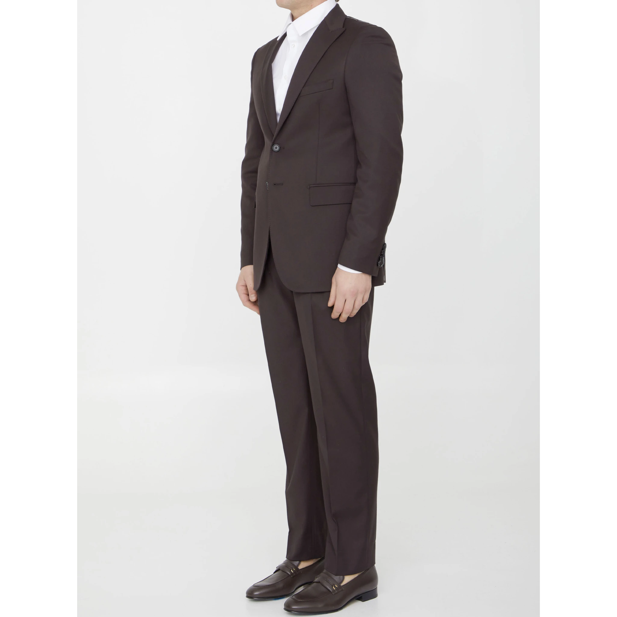 Suit in viscose blend