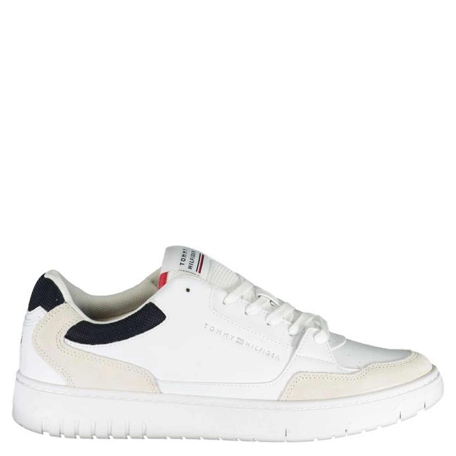 Basket Core Sneakers in white