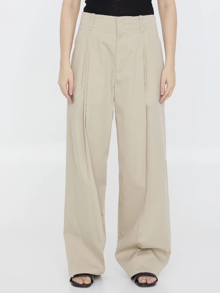 Pleated pants