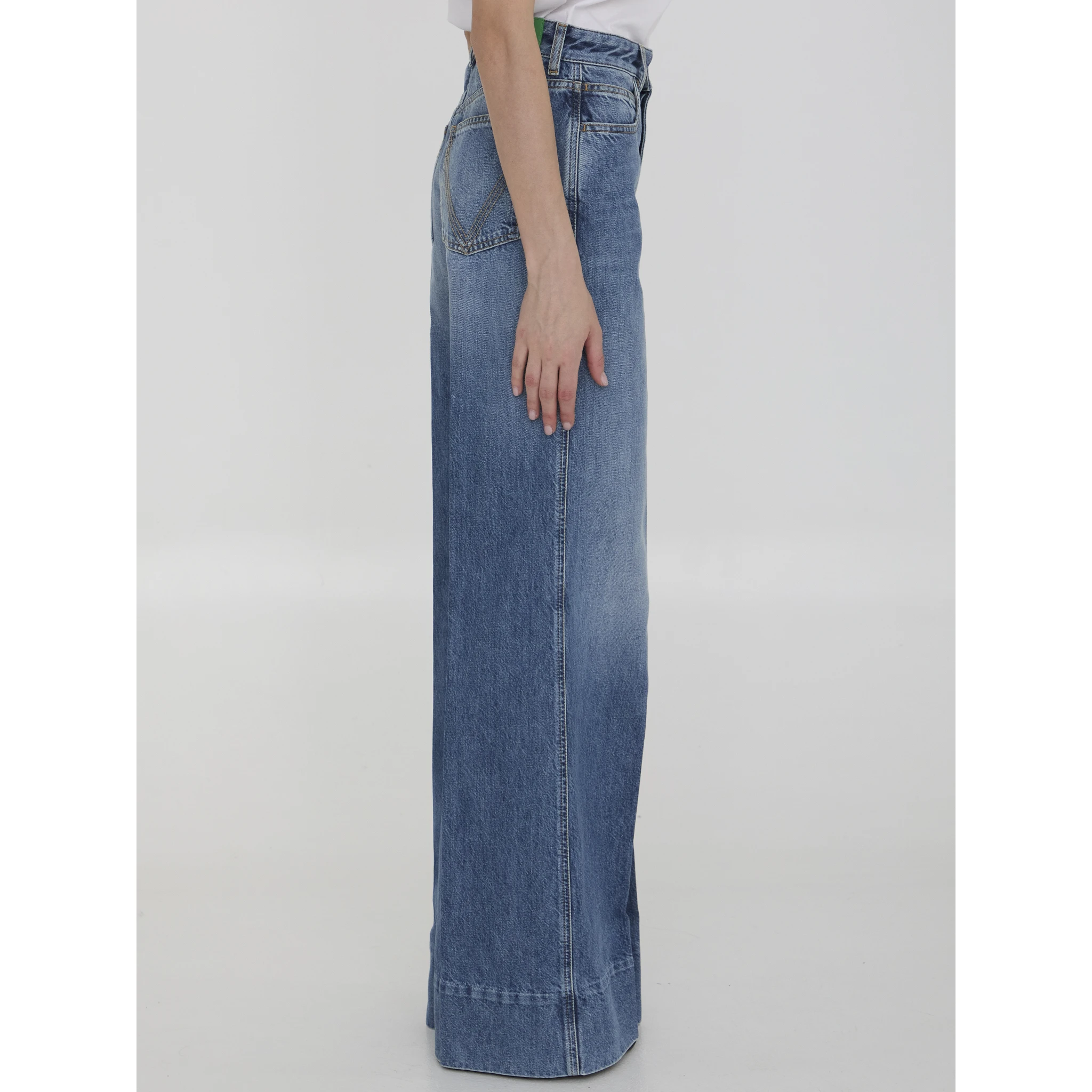 Wide-leg jeans