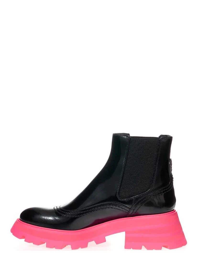 Elegant Black Leather Boots In Nero