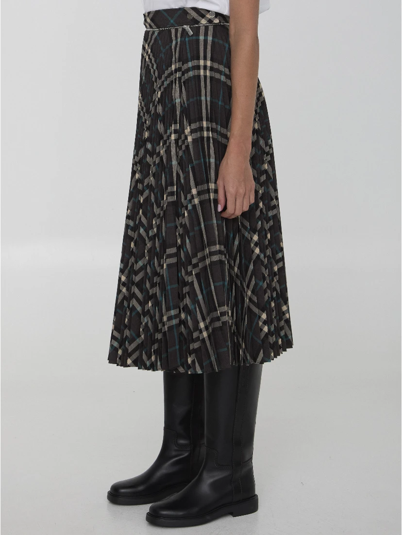 Check pleated skirt
