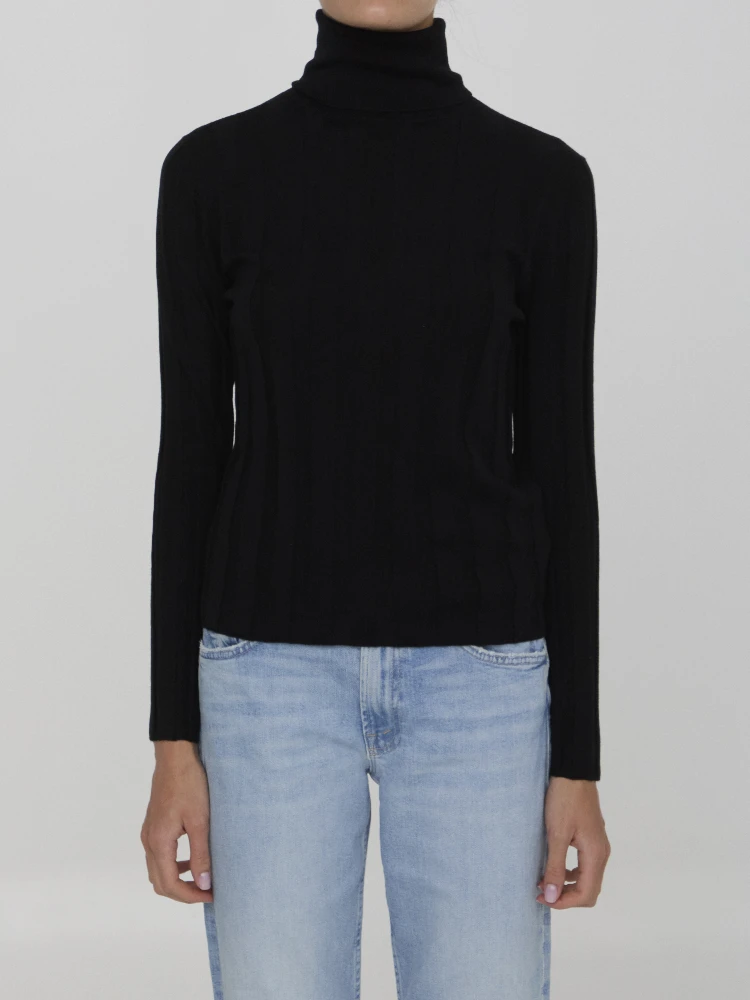 Virgin wool jumper