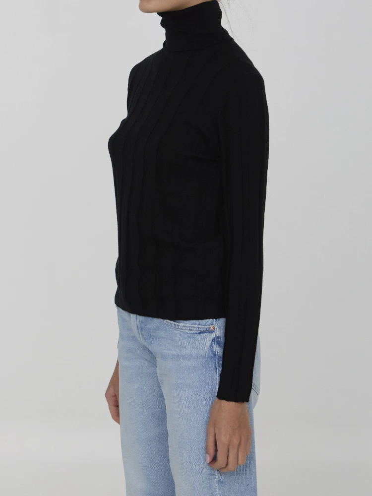 Virgin wool jumper alternative