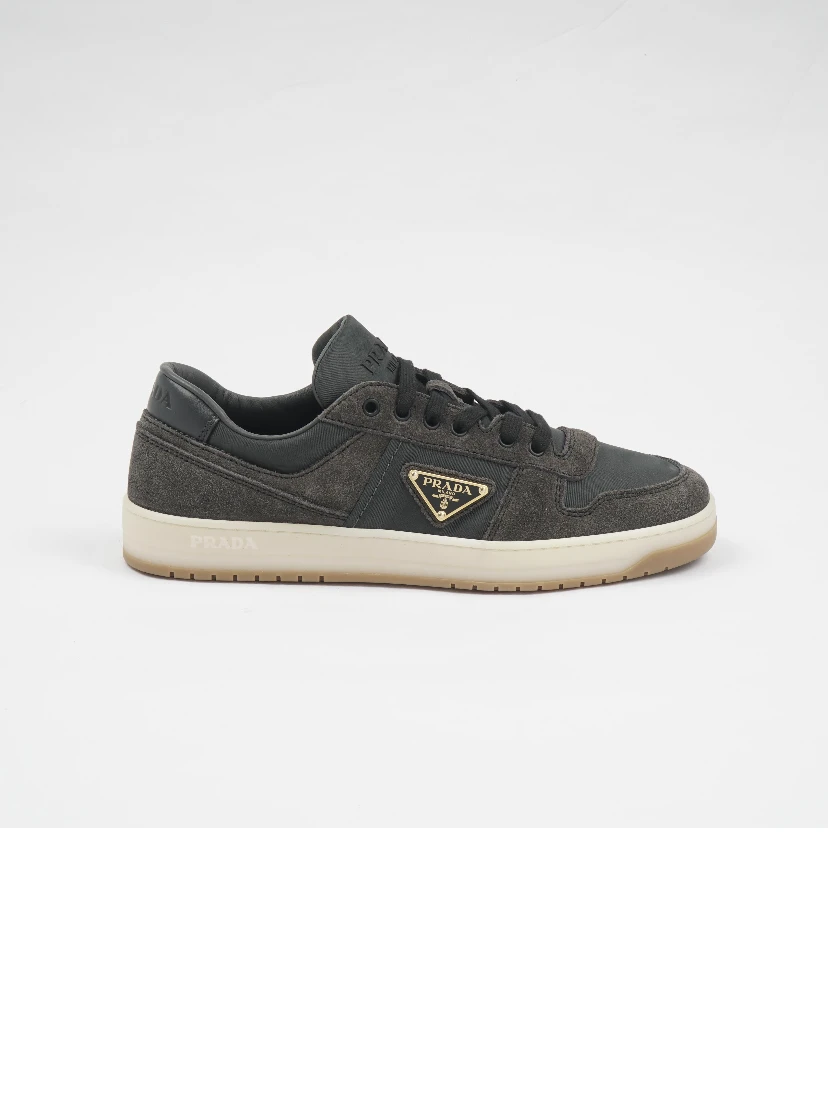 حذاء رياضي وسط المدينة بلونين من الجلد المدبوغ والقماش