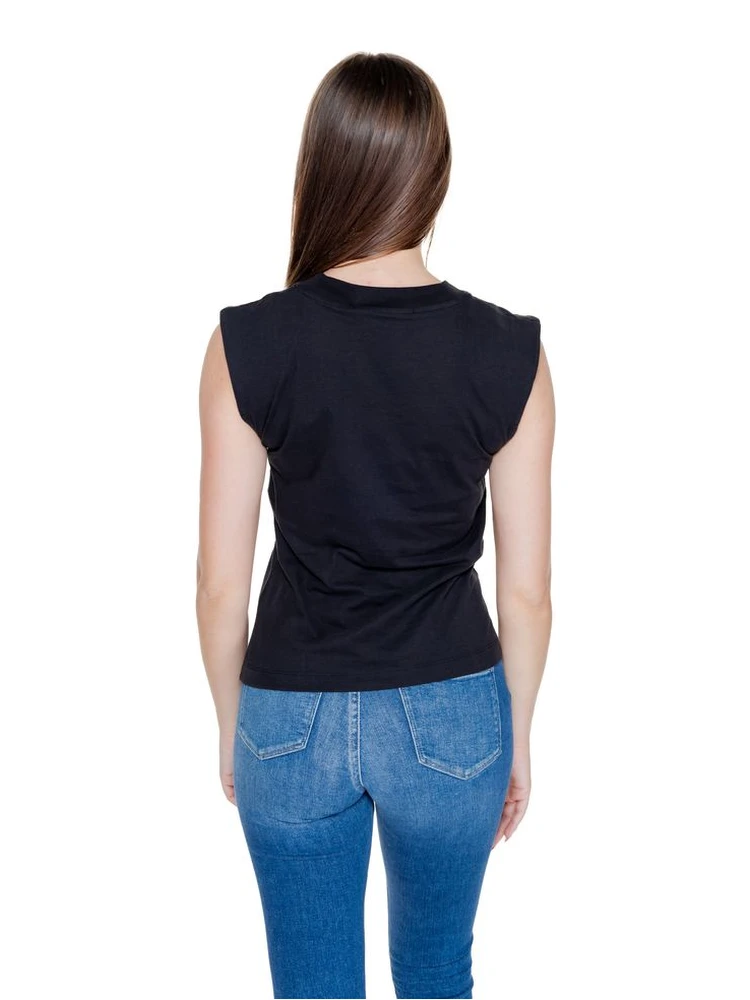 Relaxed Sleeveless T-shirt alternative