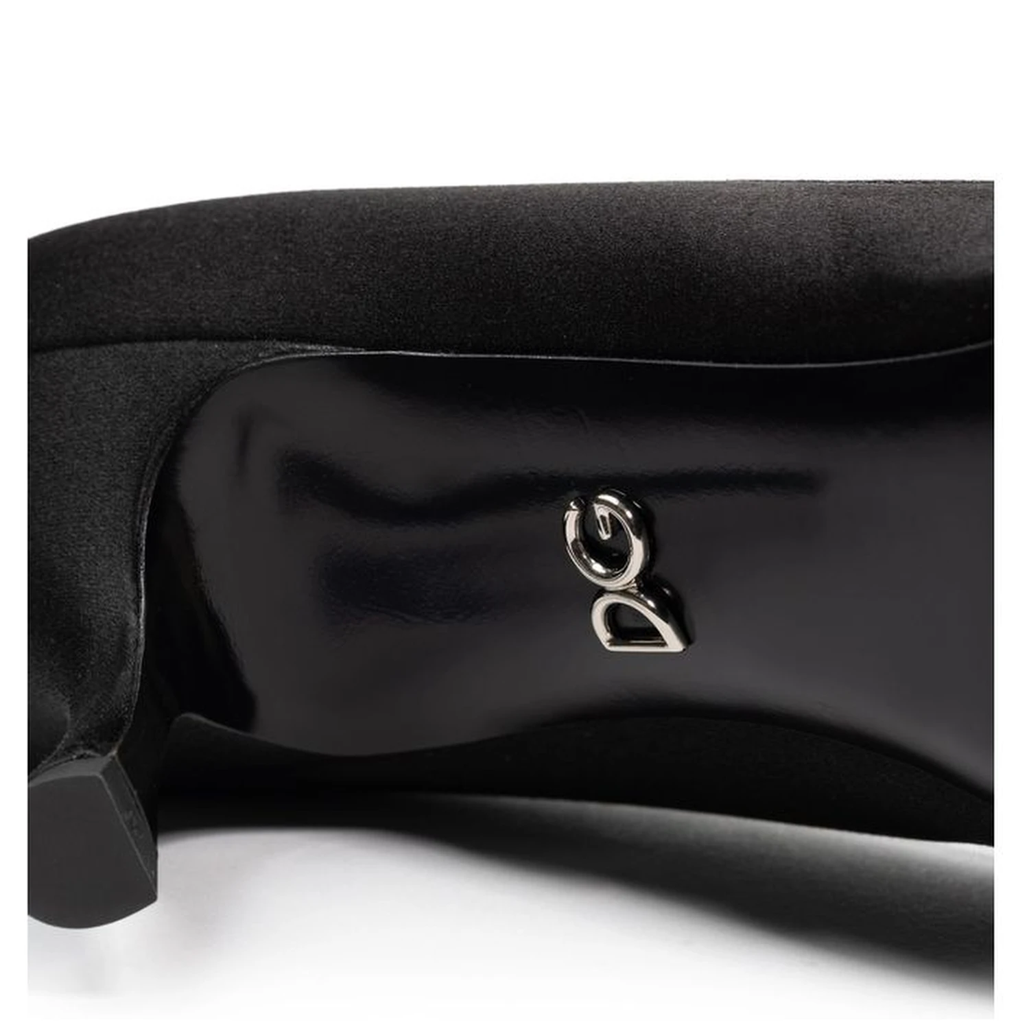 Black Viscose Pumps