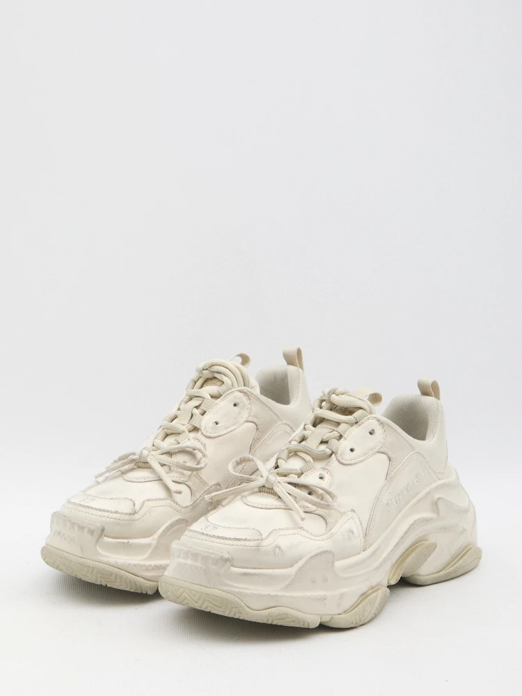 Triple S sneakers alternative