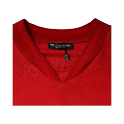 Red Cotton V-neck Short Sleeves T-shirt
