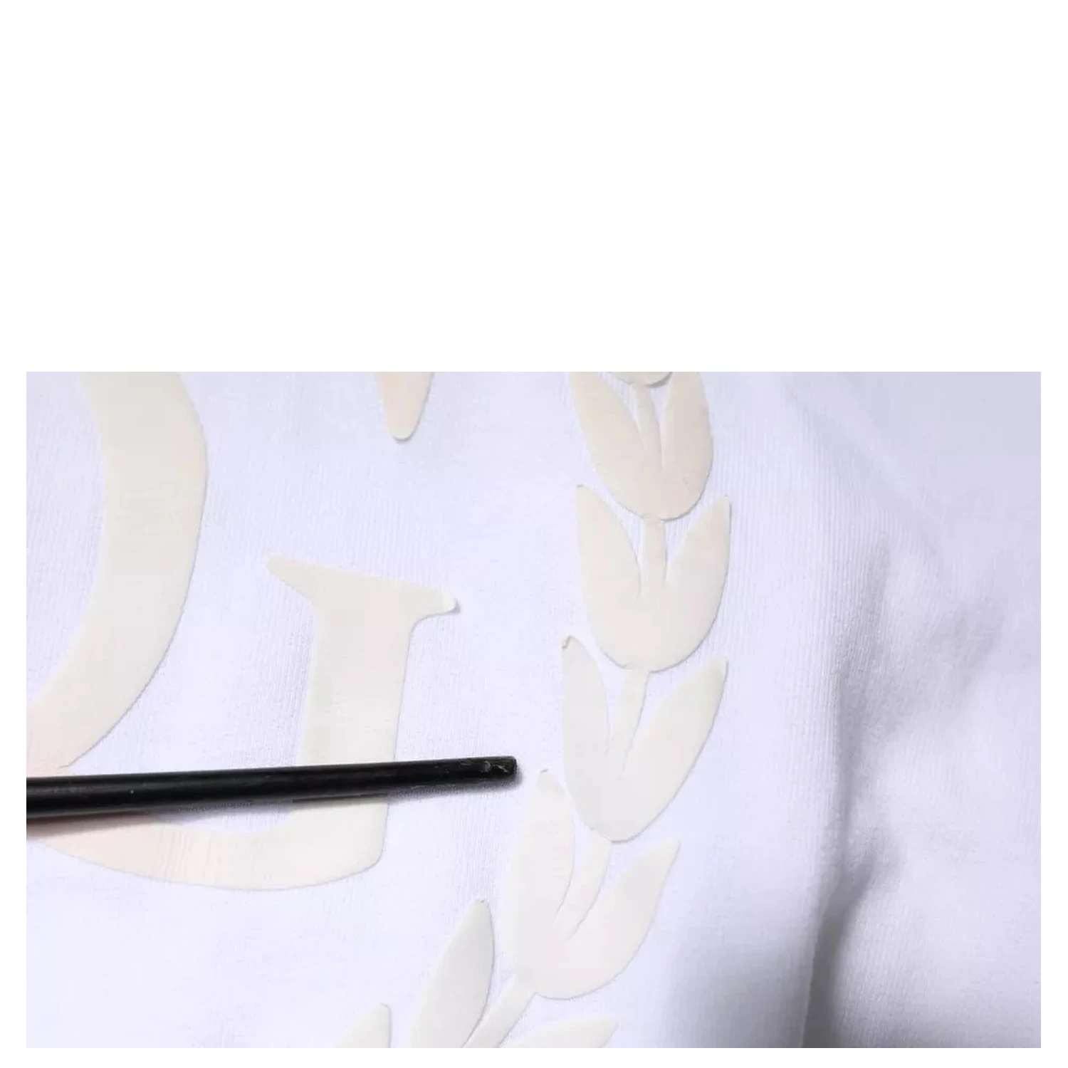 White Logo Hooded Pullover Sweatshirt Sweater