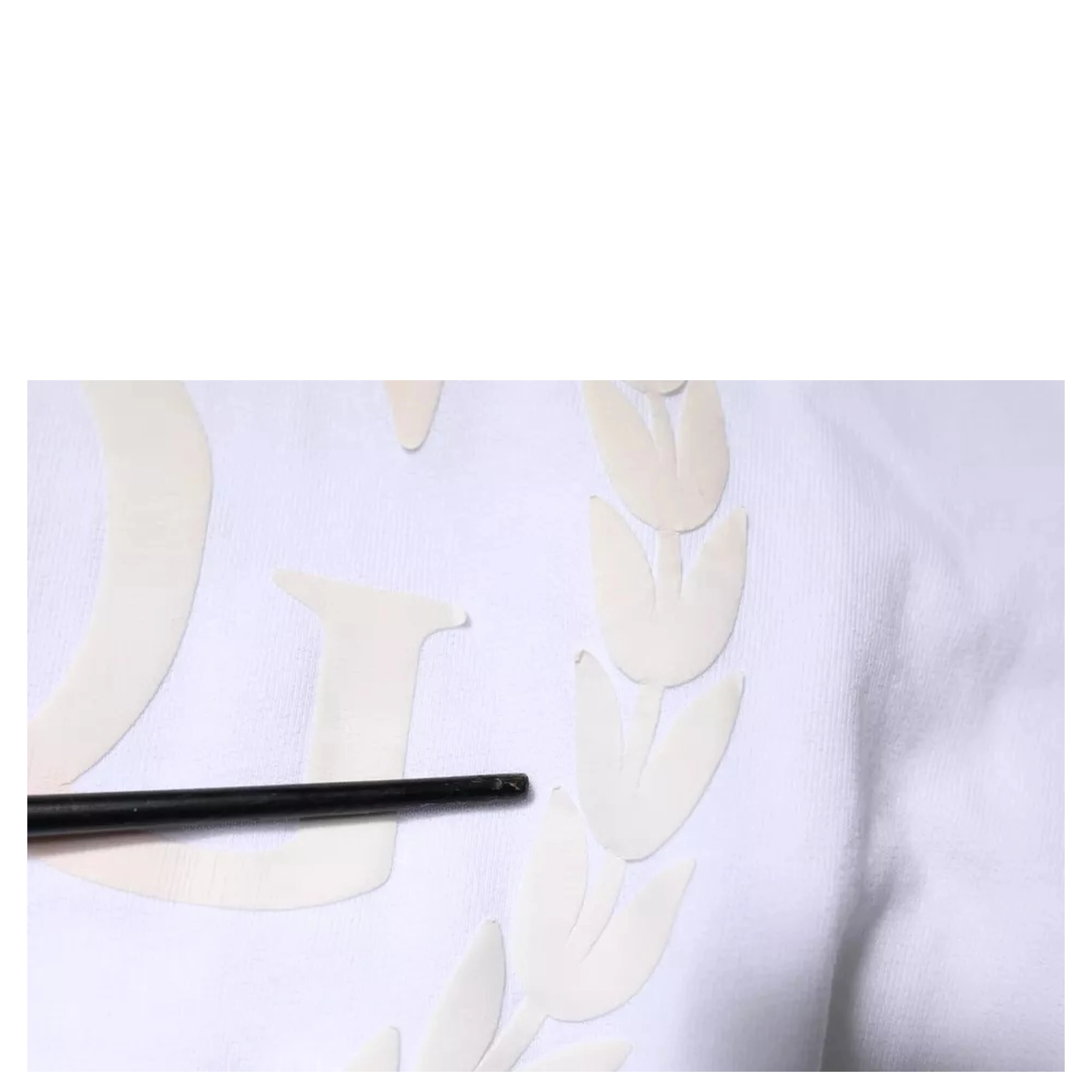 White Logo Hooded Pullover Sweatshirt Sweater