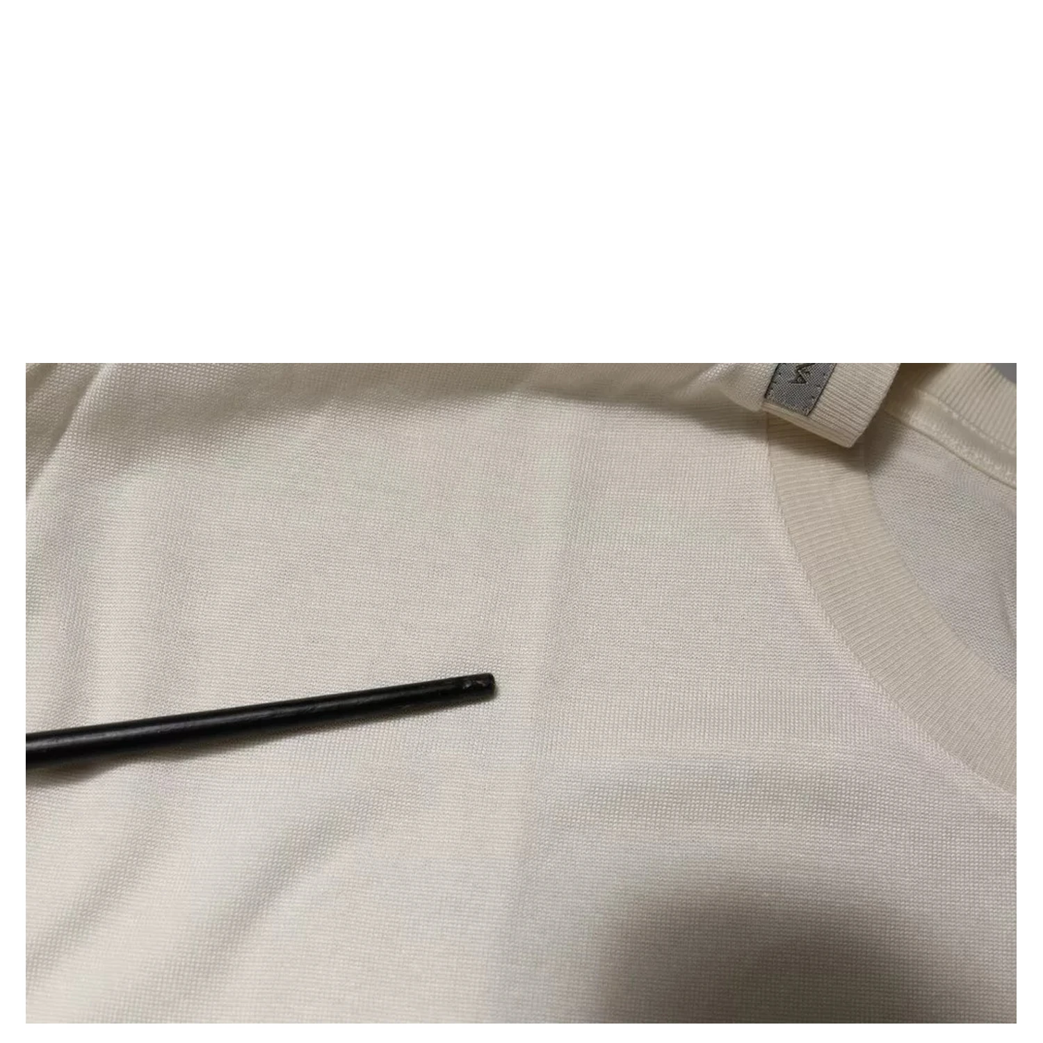 Off White Silk Crew Neck Short Sleeve T-shirt