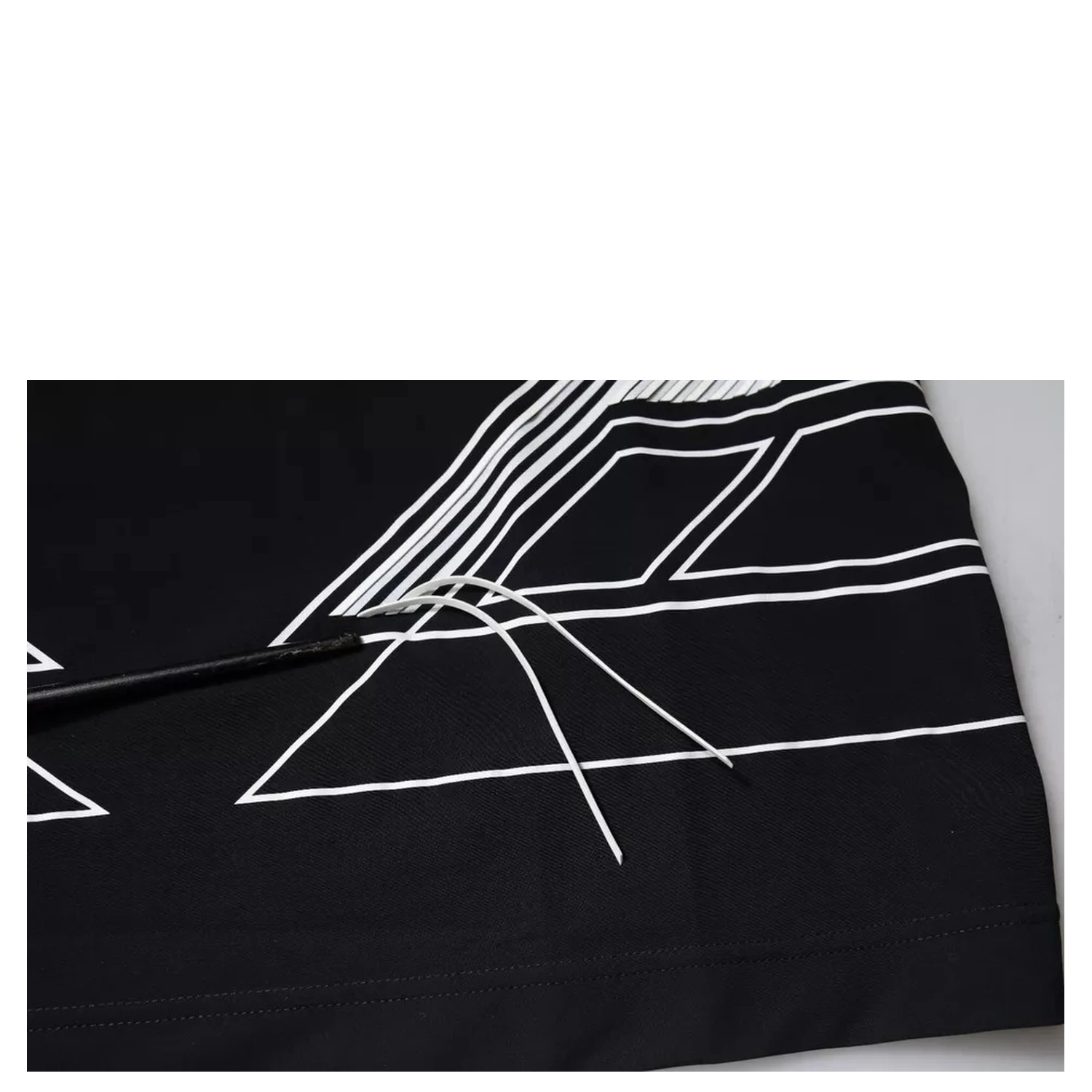 Black Graphic Print Nylon Crew Neck T-shirt