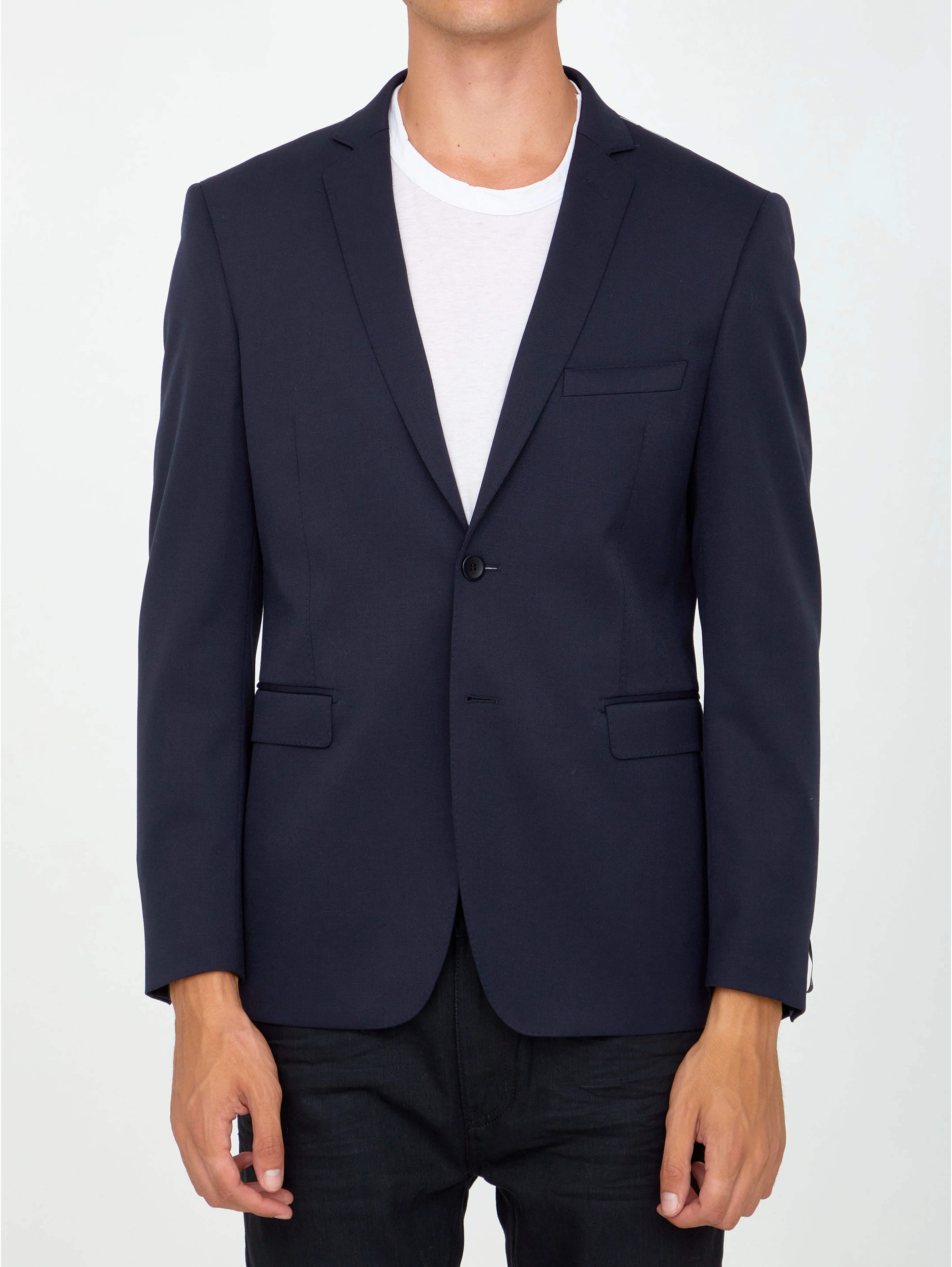 Single-breasted jacket made of blue wool gabardine