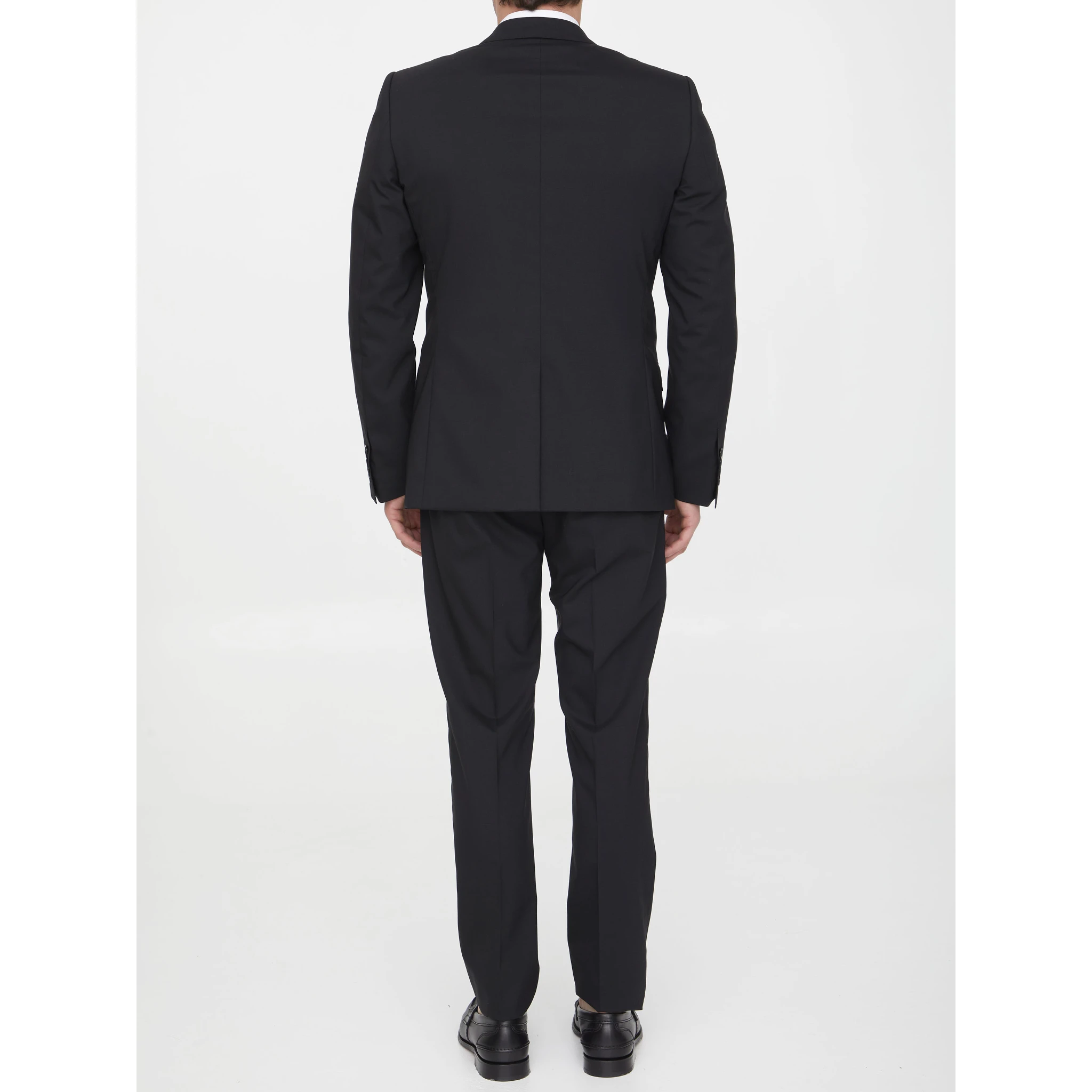 Two-piece suit in black wool